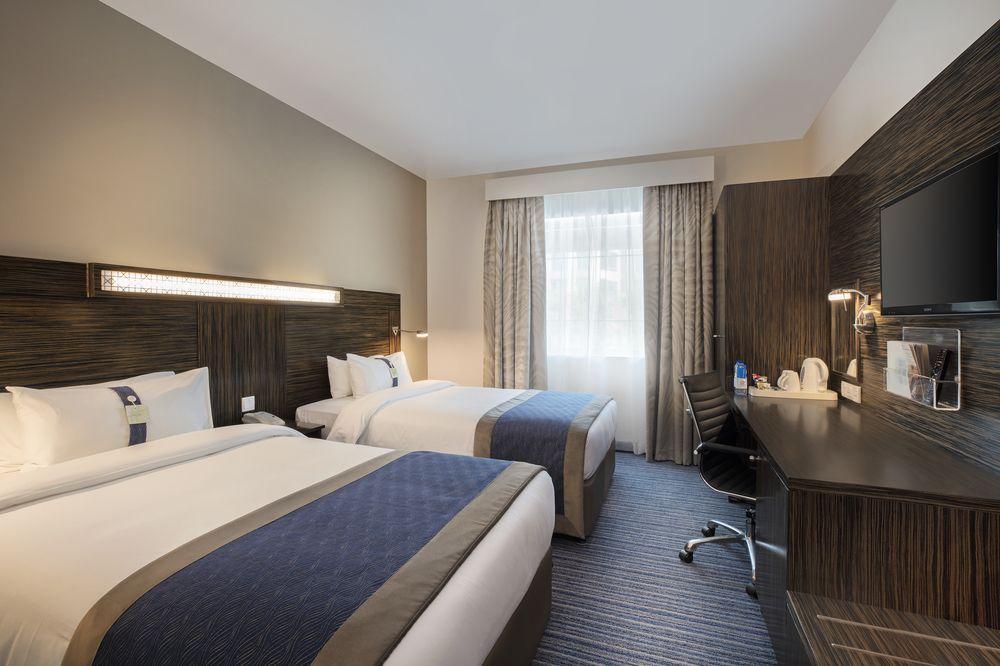 Holiday Inn Express Dubai Safa Park, An Ihg Hotel エクステリア 写真