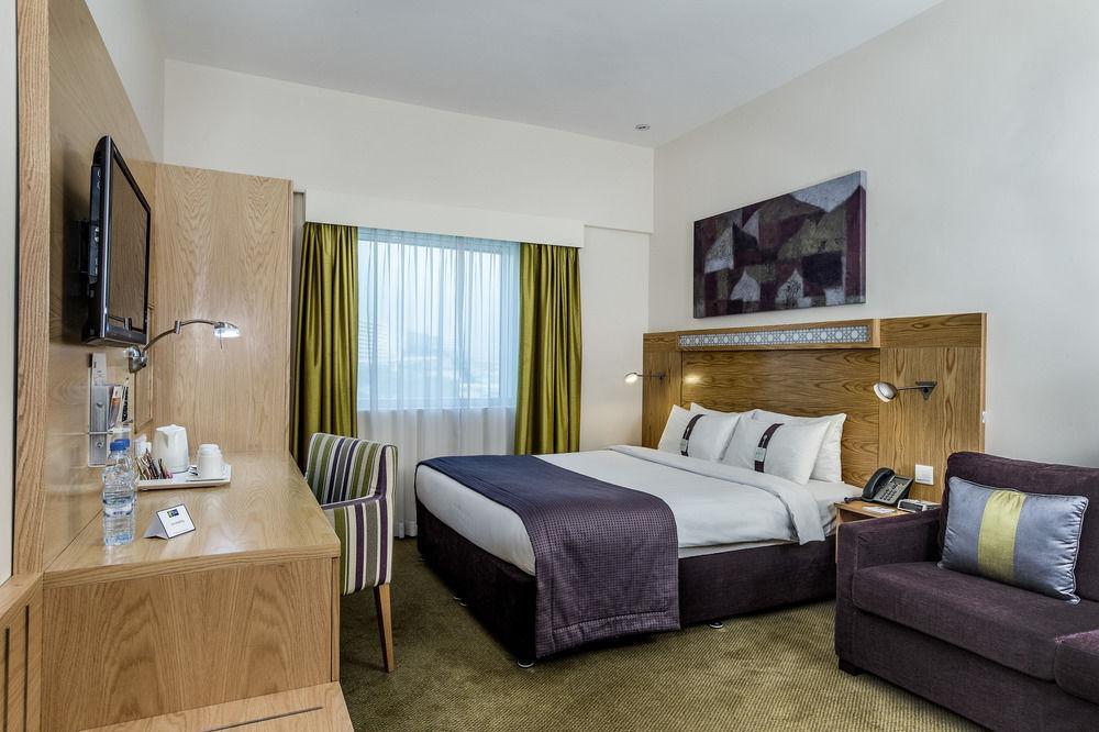 Holiday Inn Express Dubai Safa Park, An Ihg Hotel エクステリア 写真