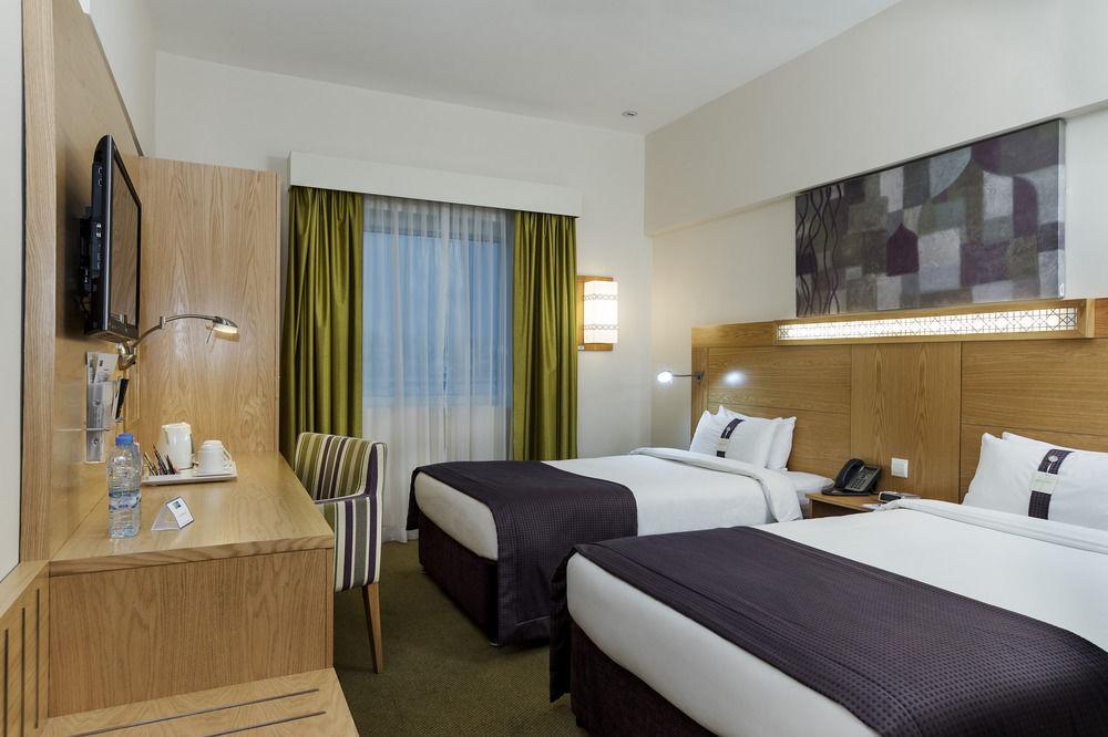 Holiday Inn Express Dubai Safa Park, An Ihg Hotel エクステリア 写真
