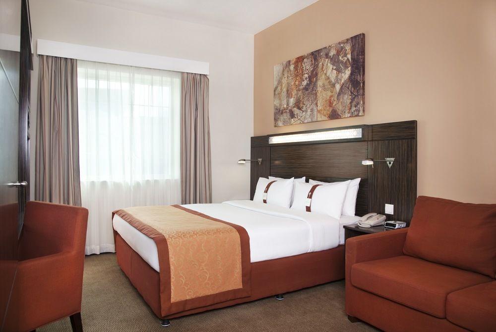 Holiday Inn Express Dubai Safa Park, An Ihg Hotel エクステリア 写真