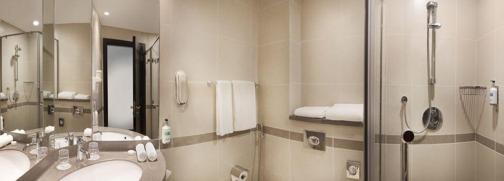 Holiday Inn Express Dubai Safa Park, An Ihg Hotel エクステリア 写真