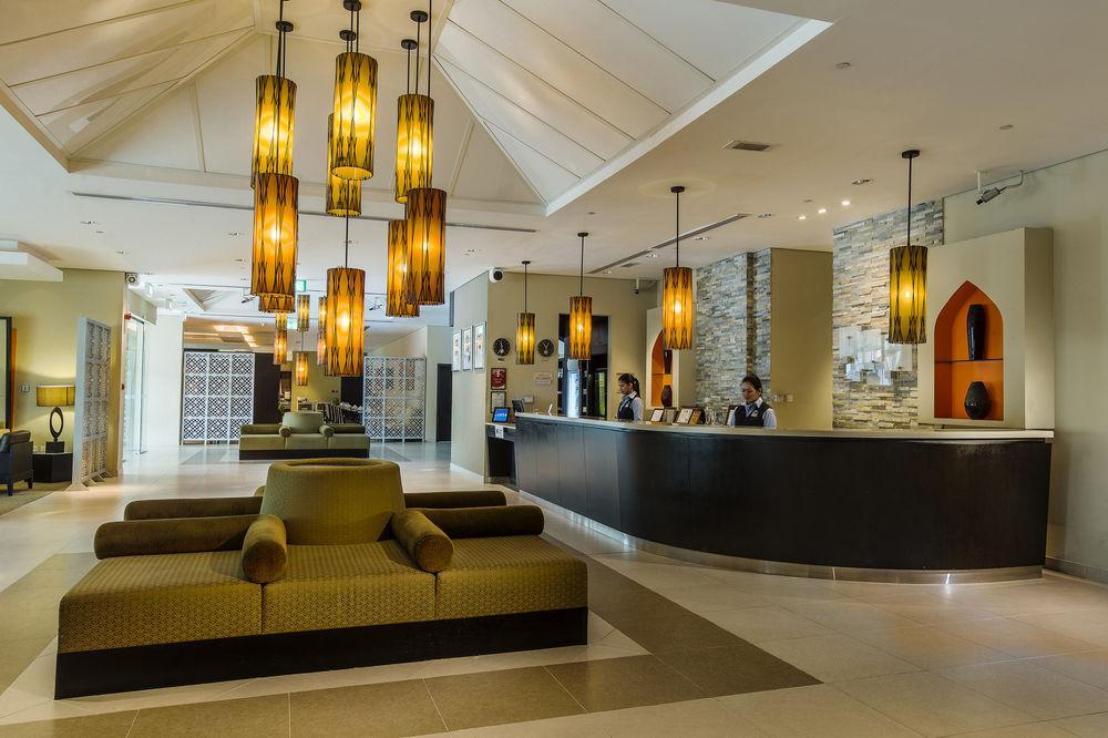 Holiday Inn Express Dubai Safa Park, An Ihg Hotel エクステリア 写真